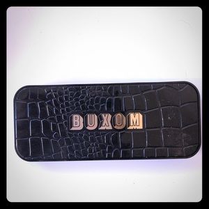 Buxom eyeshadow palette